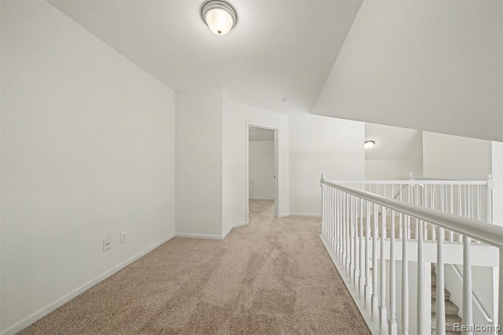 638 W Bluff Court, 31, Rochester Hills, MI 48307 — Photo 41