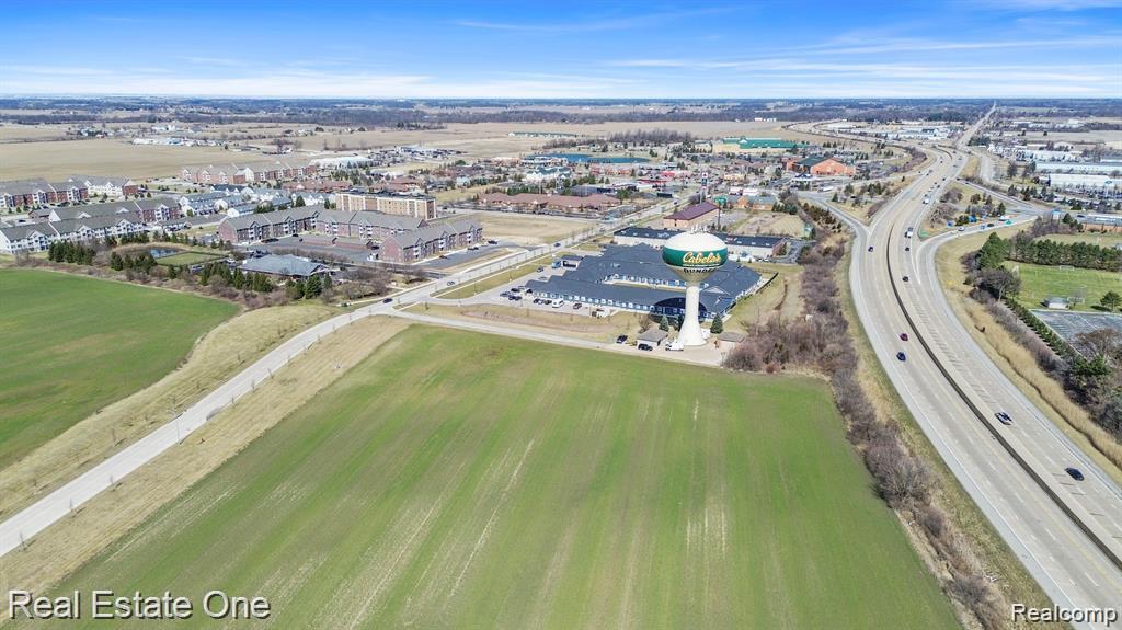 150 WATERSTRADT COMMERCE Drive, Dundee, MI