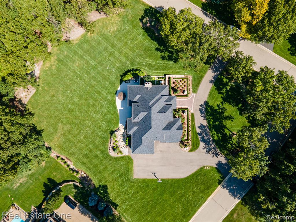 5525 Avington Parkway, Clarkston, MI 48348 — Photo 73