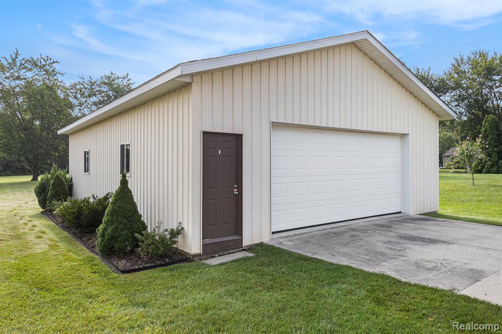 12956 Fessner Road, Carleton, MI 48117 — Photo 9
