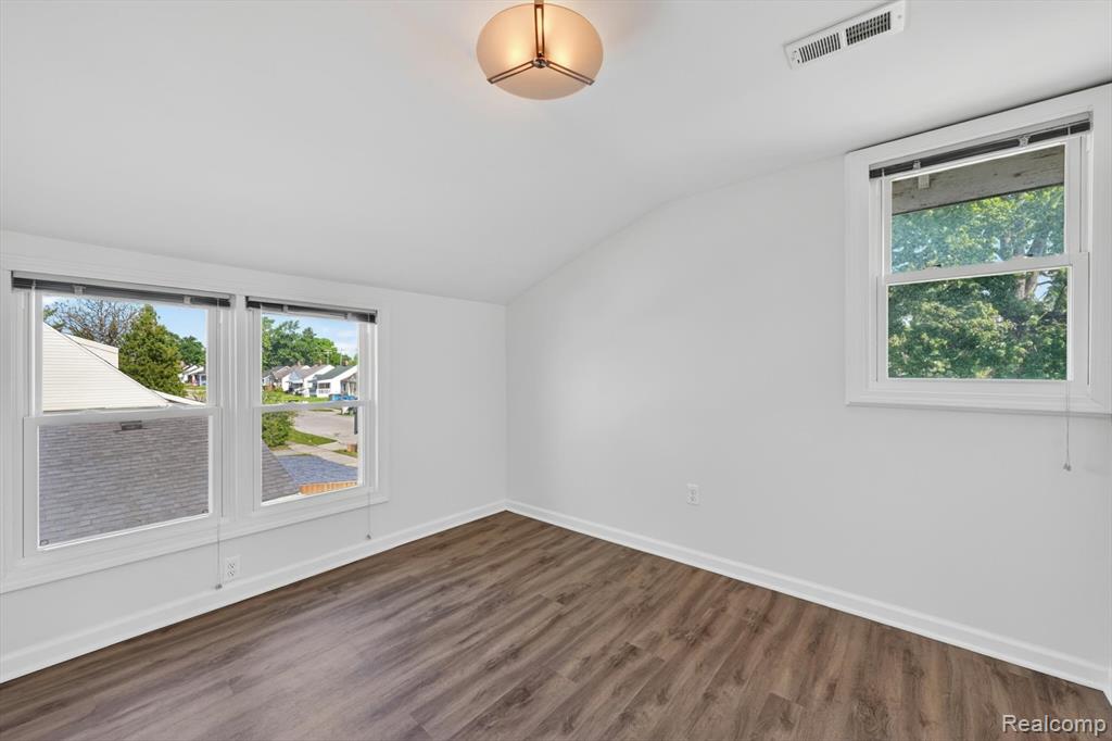 453 MANATEE Avenue, Hazel Park, MI 48030 — Photo 23