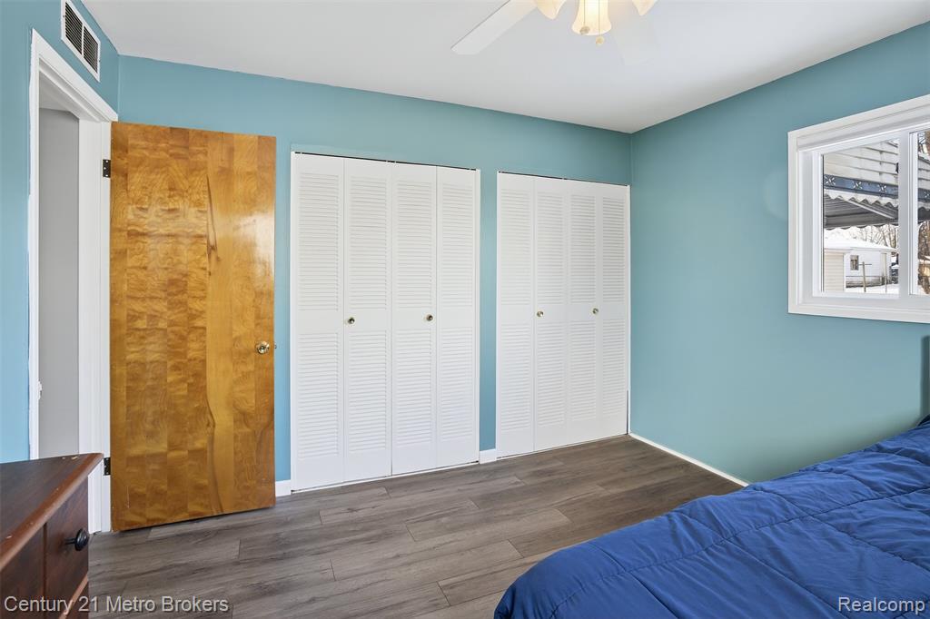 5328 Don Shenk Drive, Swartz Creek, MI 48473 — Photo 32