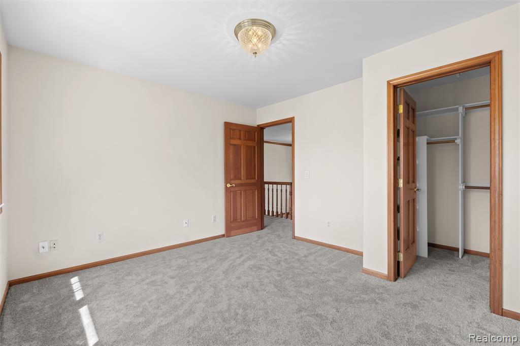 561 Valley Drive, Milford, MI 48381 — Photo 30