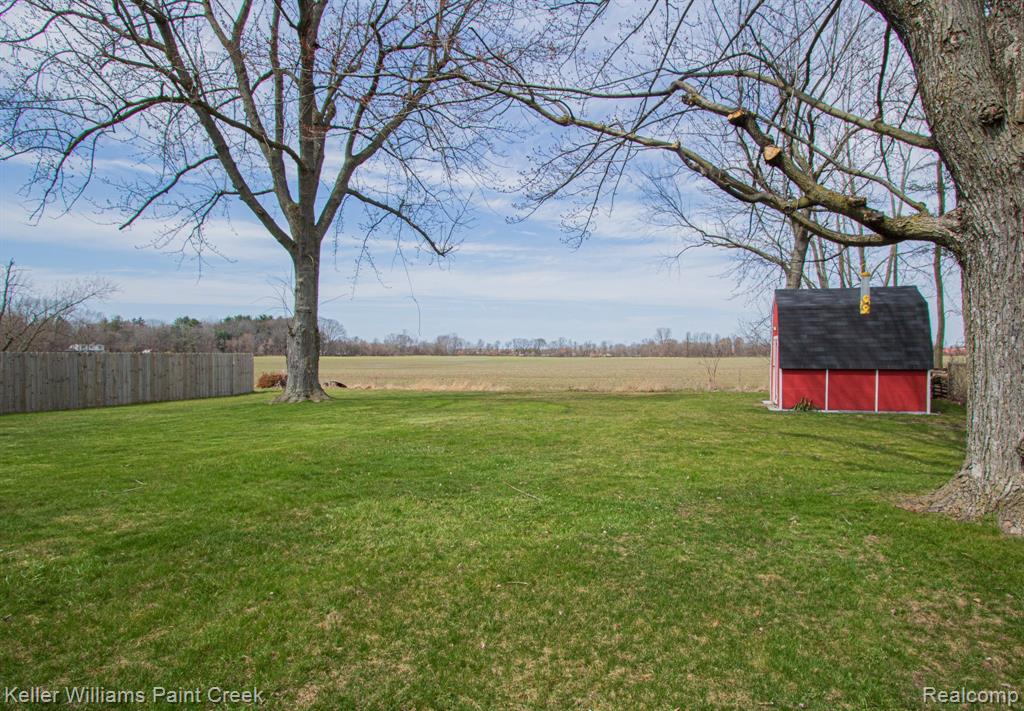 419 ALMONT Avenue, Almont, MI 48003 — Photo 23