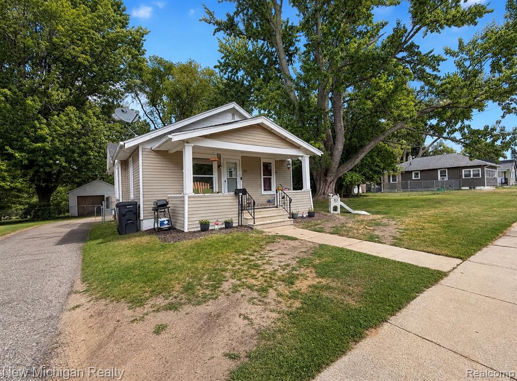 4301 Menton Street, Flint, MI 48507