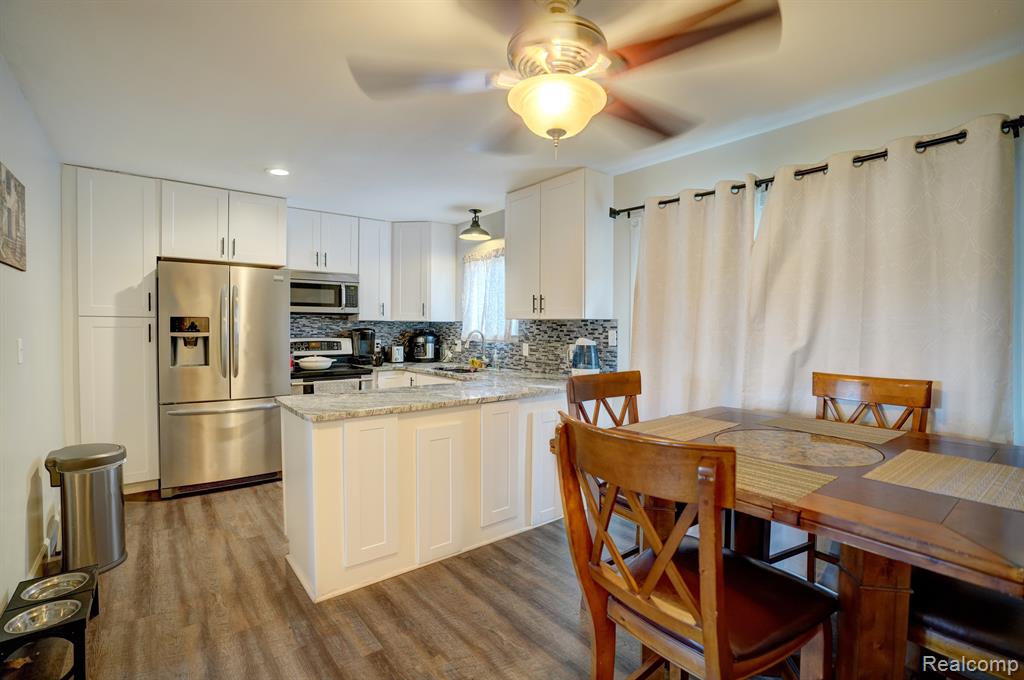 4342 SUNNYMEAD Avenue, Burton, MI 48519 — Photo 18