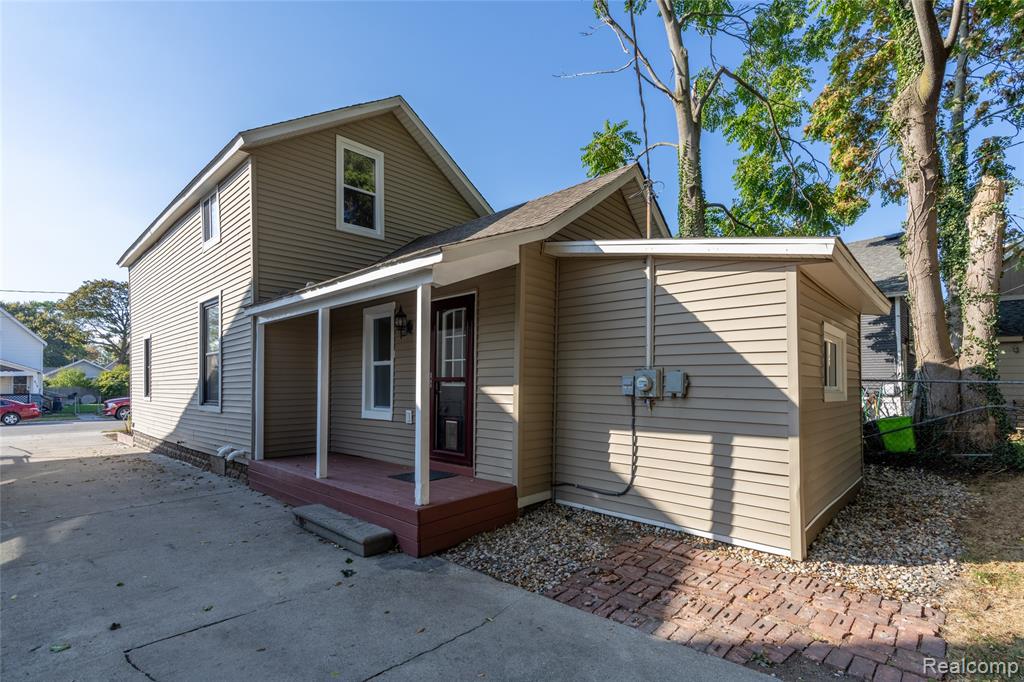822 Saint Clair Street, Port Huron, MI 48060 — Photo 7