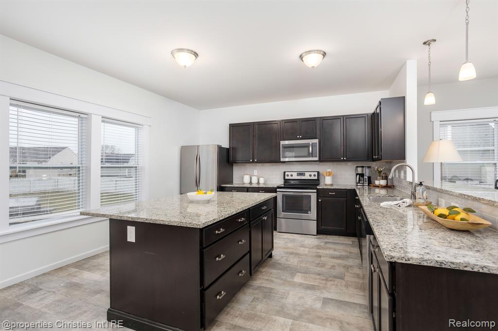 844 SADDLEBROOK Drive, Linden, MI 48451 — Photo 10