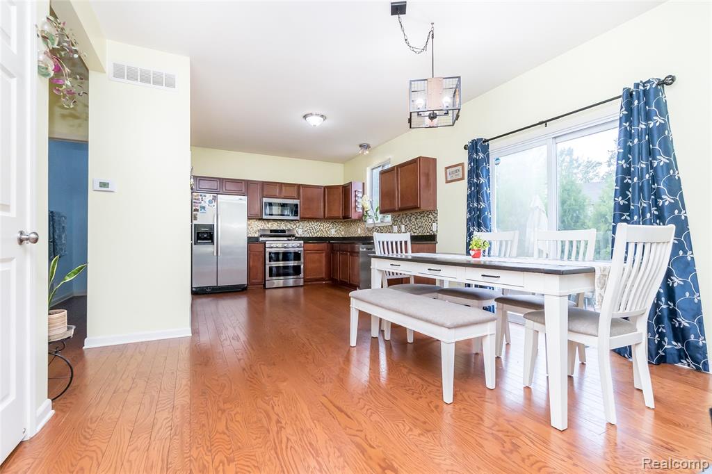 51224 Luke Lane, Novi, MI — Photo 9