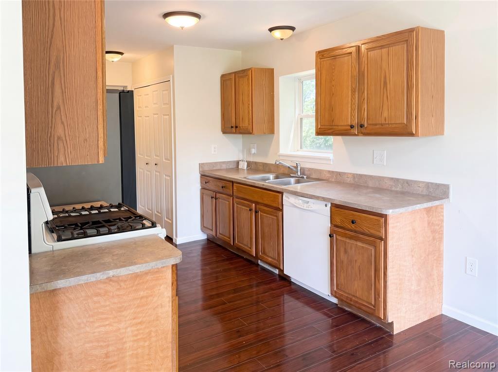 42724 N Walnut Street, Clinton Twp, MI 48036 — Photo 20
