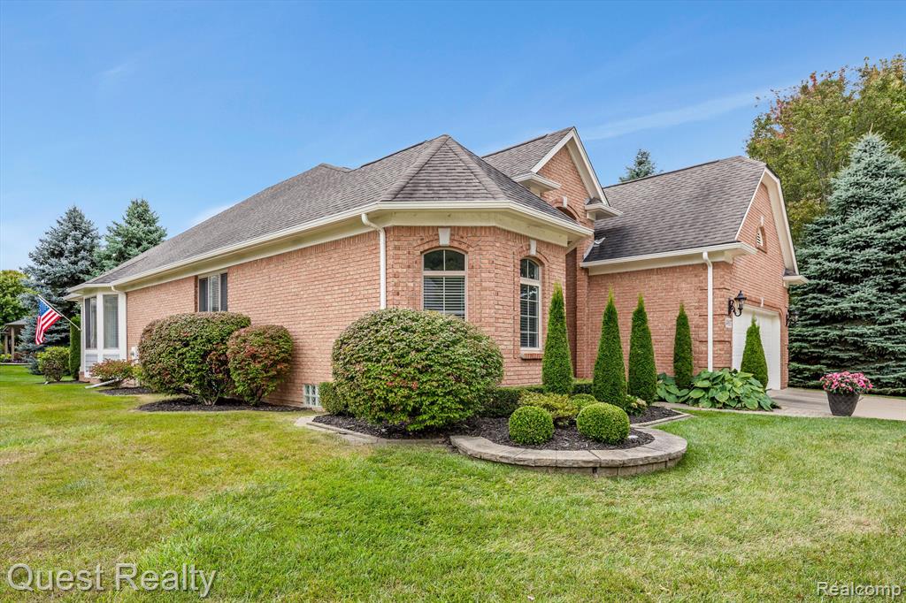 49807 Sable Creek Drive, Macomb, MI 48042 — Photo 3
