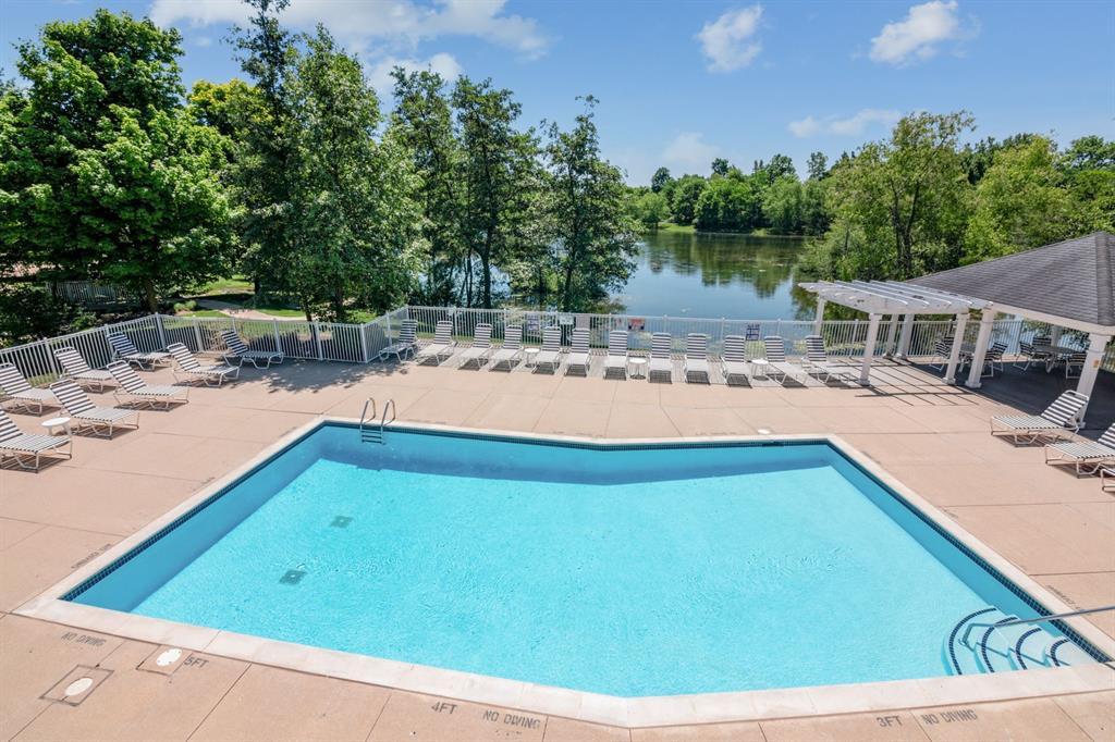 50424 LIVINGSTON Drive, Northville, MI 48168 — Photo 46