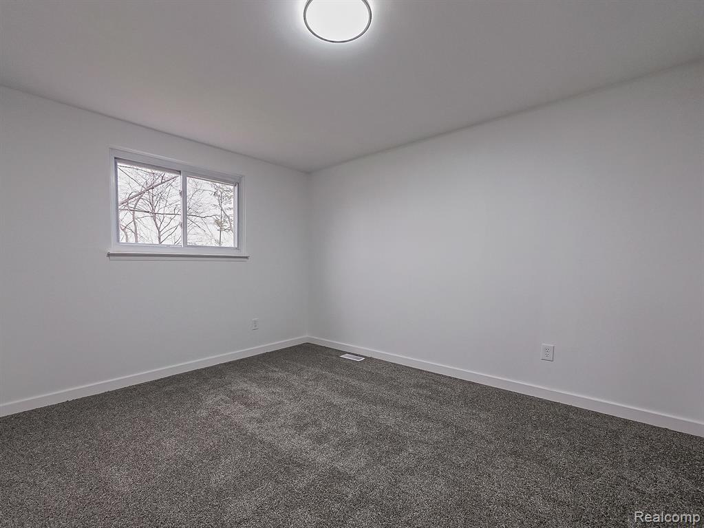 42484 MAJESTIC, Canton, MI 48188 — Photo 17