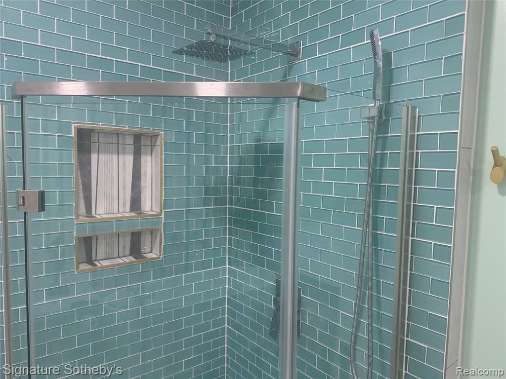 1991 Calvert Street, Detroit, MI 48206 — Photo 14