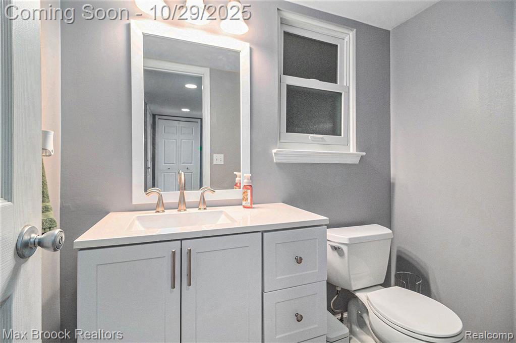 42697 Redfern Street, Canton, MI 48187 — Photo 8