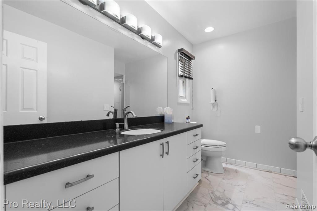 45317 Stonehedge Drive, Plymouth, MI 48170 — Photo 23
