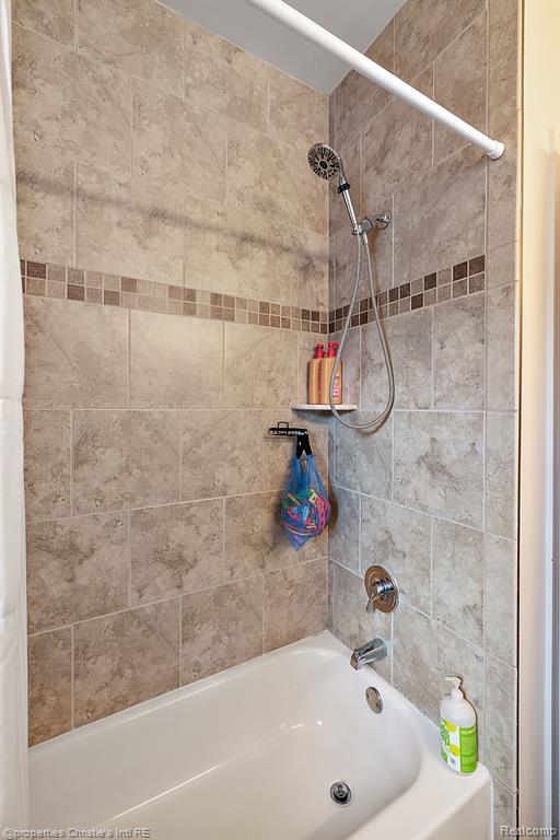 43601 SCAUP Lane, Clinton Twp, MI 48038 — Photo 36