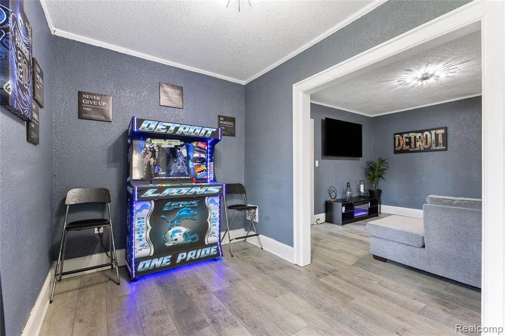 512 Westminster Street, Detroit, MI 48202 — Photo 13