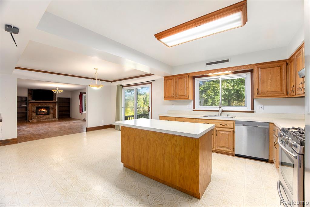 2805 Oakview Drive, Dryden, MI 48428 — Photo 5