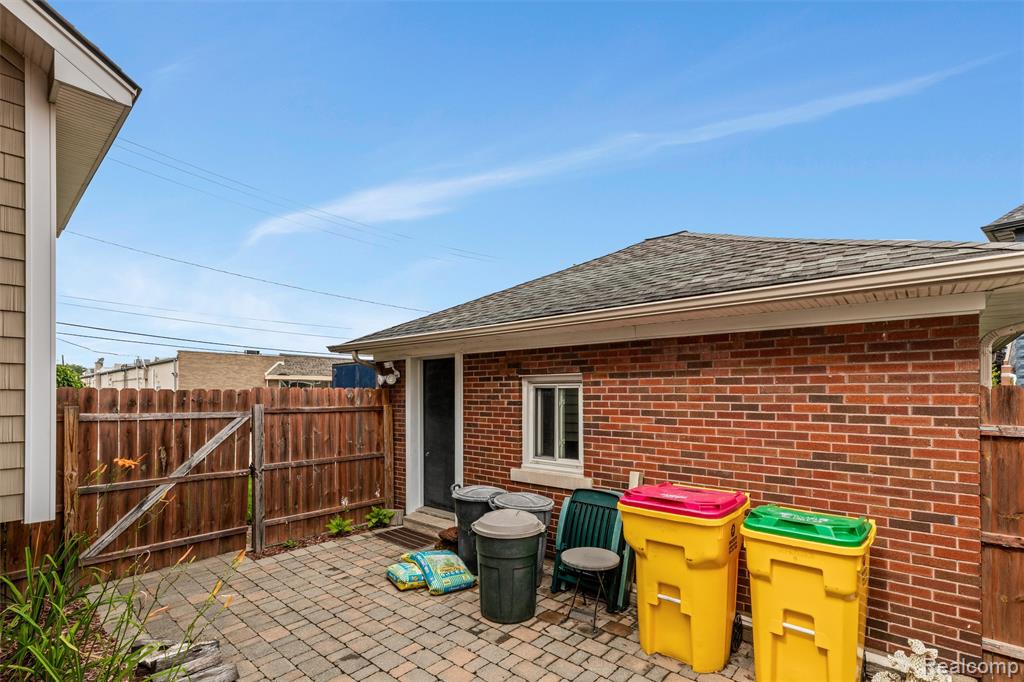 7830 Summers Street, Utica, MI 48317 — Photo 24