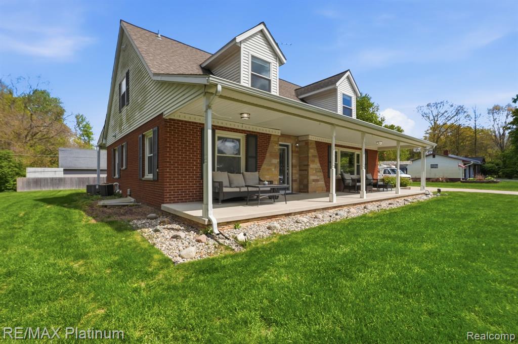 11025 Hamburg Road, Whitmore Lake, MI 48189 — Photo 3