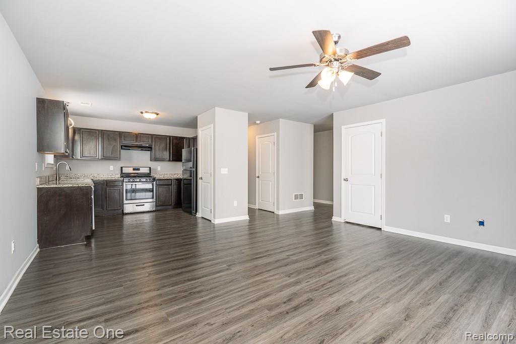 2249 Legacy Drive, Burton, MI 48519 — Photo 8