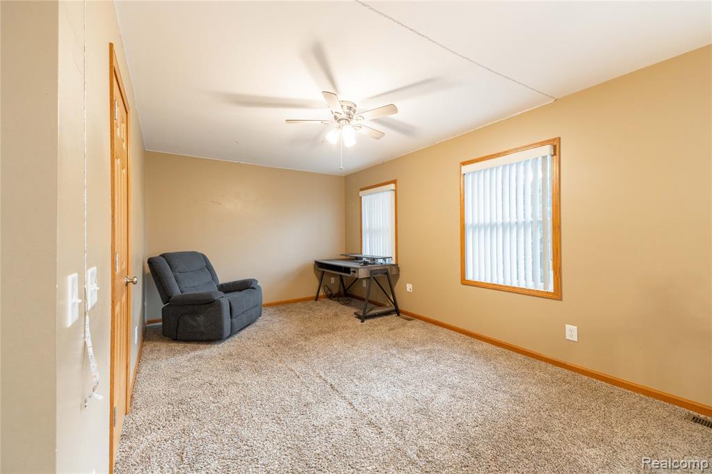 28101 Elwell Road, Belleville, MI 48111 — Photo 23