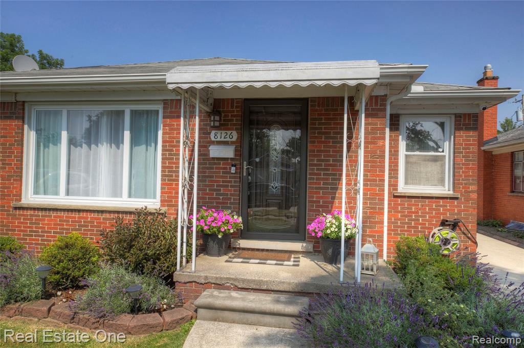 8126 Dale Street, Dearborn Heights, MI 48127 — Photo 6
