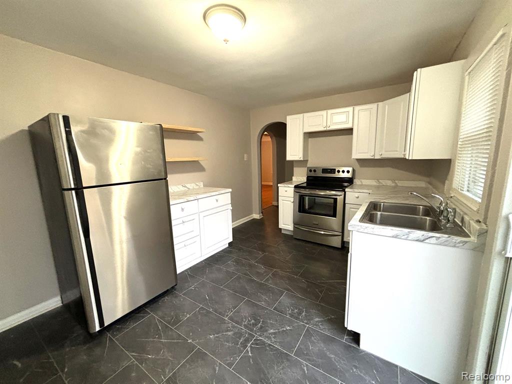 594 ANDRESEN, Hazel Park, MI 48030 — Photo 5