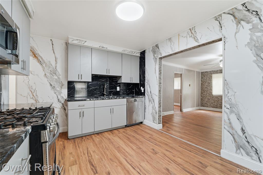 8290 Stout Street, Detroit, MI 48228 — Photo 9