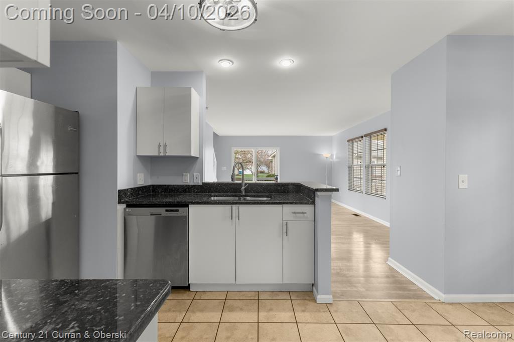 8045 Colonial Lane, Ypsilanti, MI 48198 — Photo 5