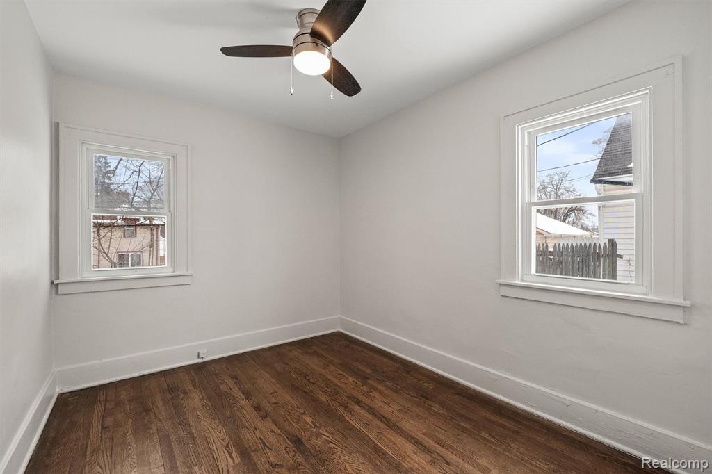 911 N Perry Street, Pontiac, MI 48340 — Photo 7