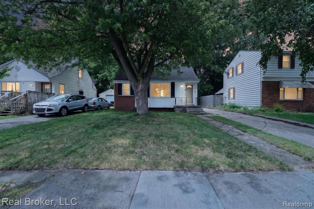 602 S Meade Street, Flint, MI 48503 — Photo 2