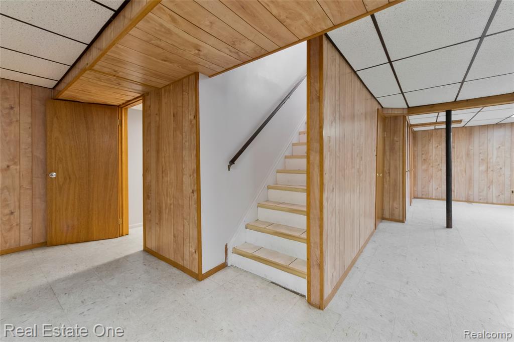 1668 Castleton Drive, Troy, MI 48083 — Photo 21