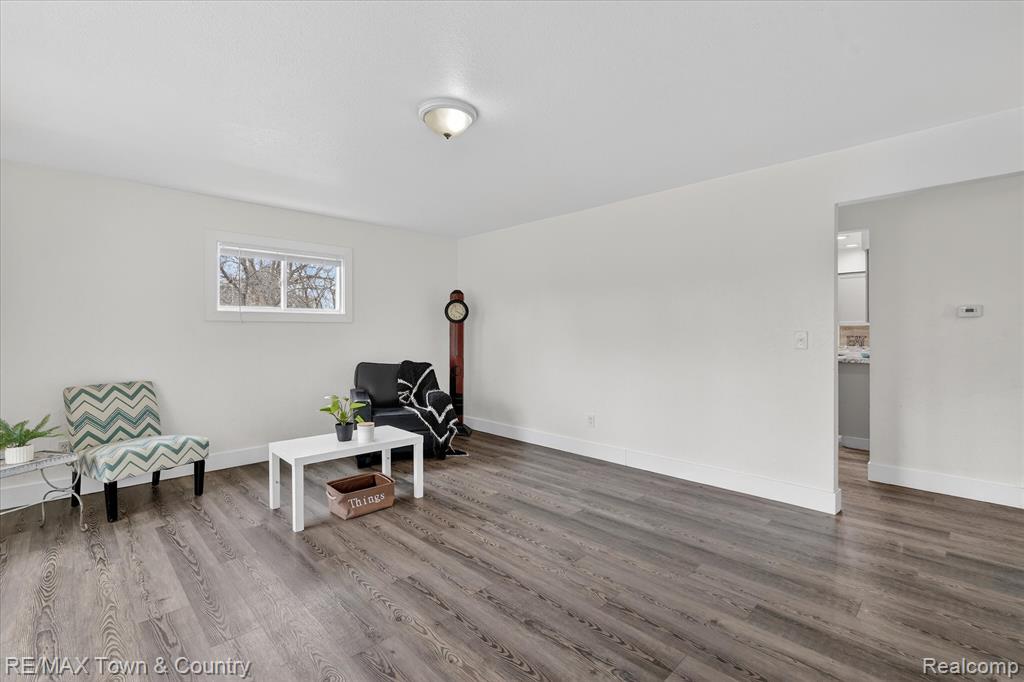3384 Clement Street, Flint, MI 48504 — Photo 3