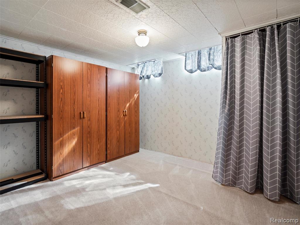 6773 Transparent Avenue, Clarkston, MI — Photo 38
