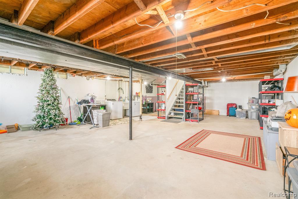 5745 NEW MEADOW Drive, Ypsilanti, MI 48197 — Photo 40