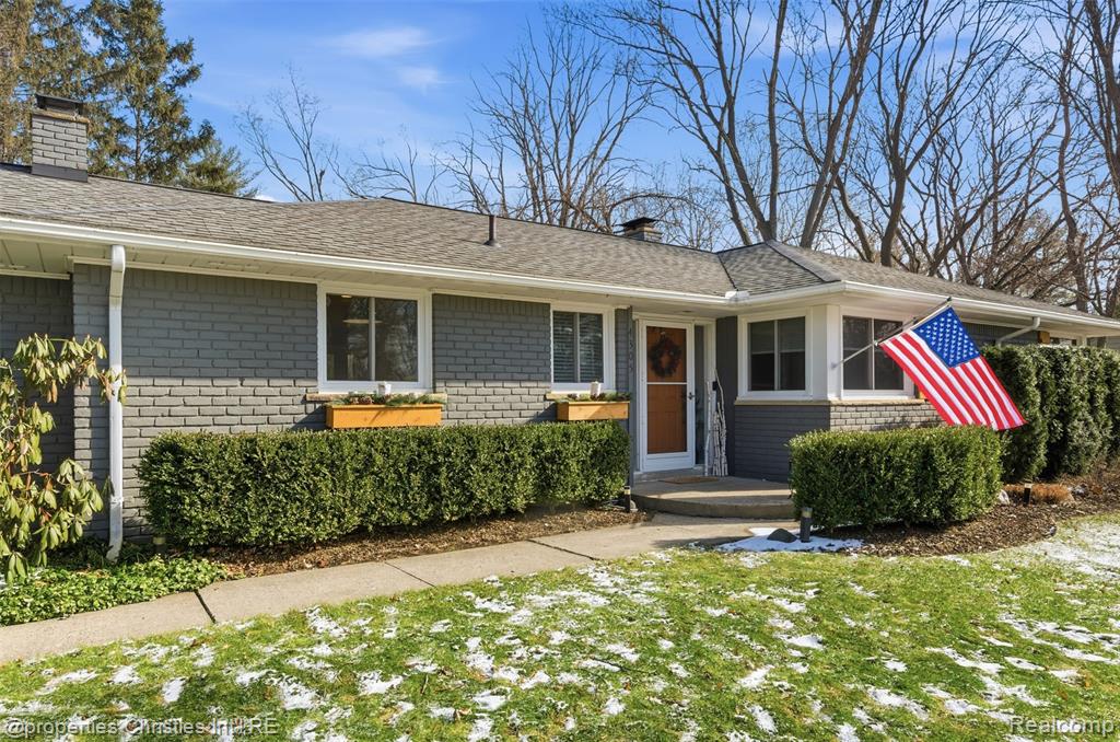 4305 Meadowlane Court, Bloomfield Hills, MI 48304 — Photo 2