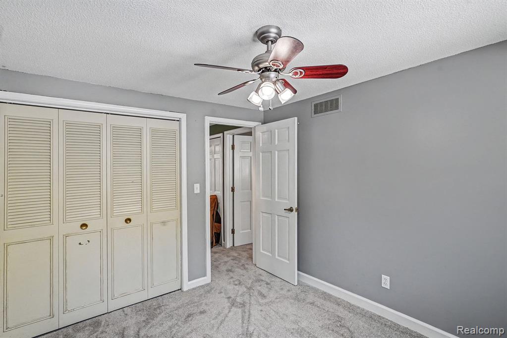 11299 Manchester Drive, Fenton, MI 48430 — Photo 18