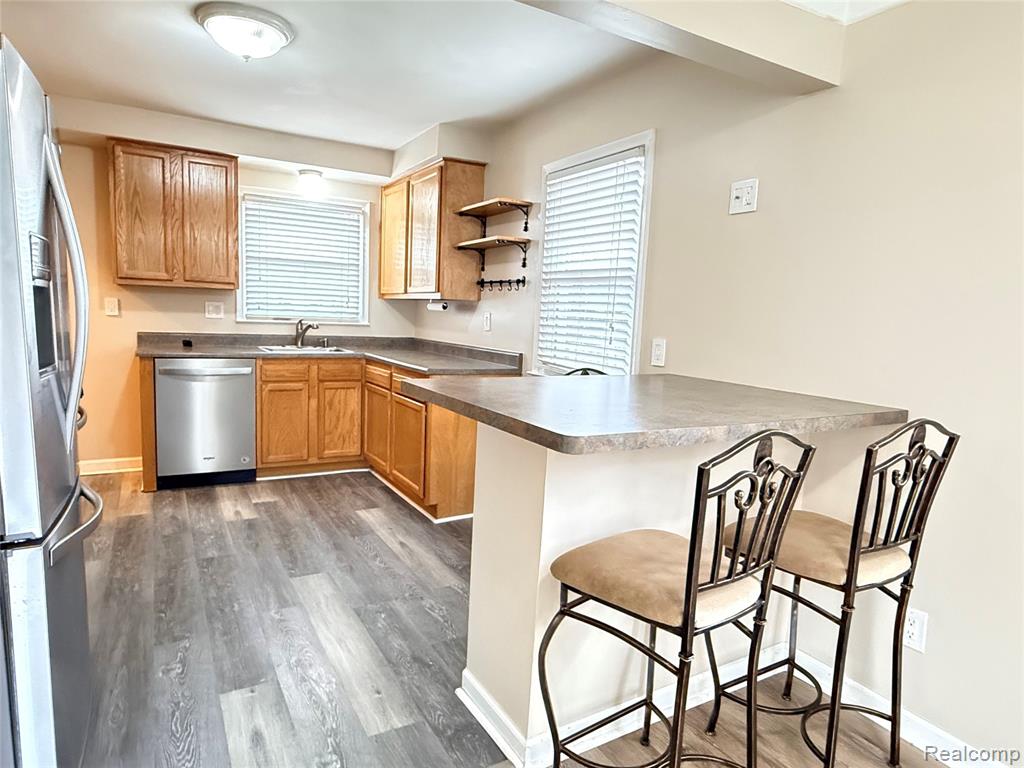 6649 Burnly Street W, Garden City, MI — Photo 8
