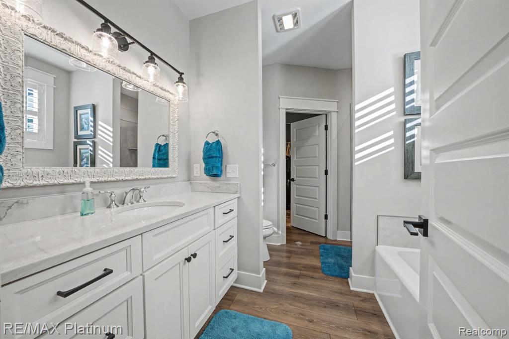 9860 Havendale Drive, Brighton, MI 48114 — Photo 21