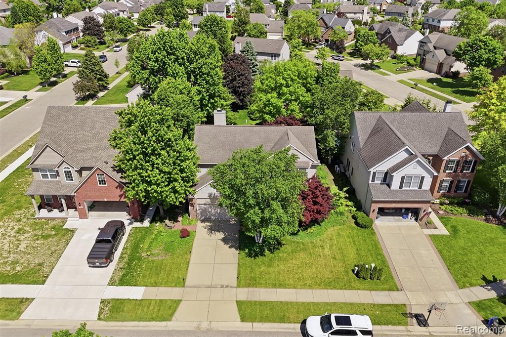 1174 Horseshoe Drive, South Lyon, MI 48178 — Photo 33