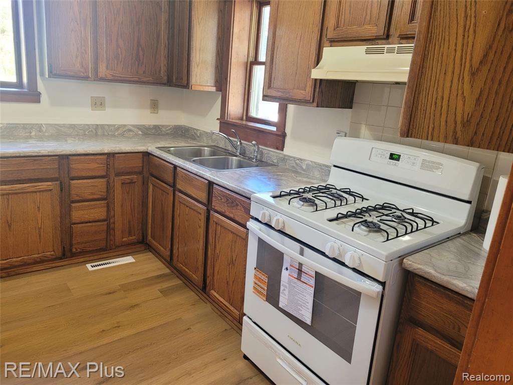2516 W Genesee Street, Lapeer, MI 48446 — Photo 5