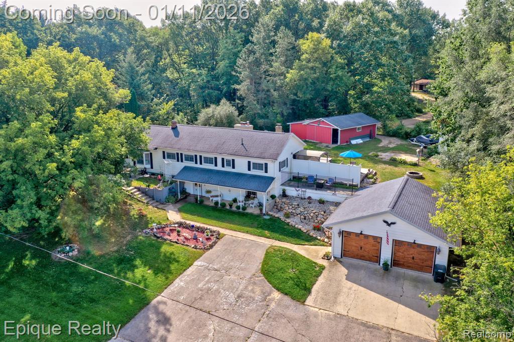 1422 E Barnes Lake Road, Columbiaville, MI 48421 — front exterior
