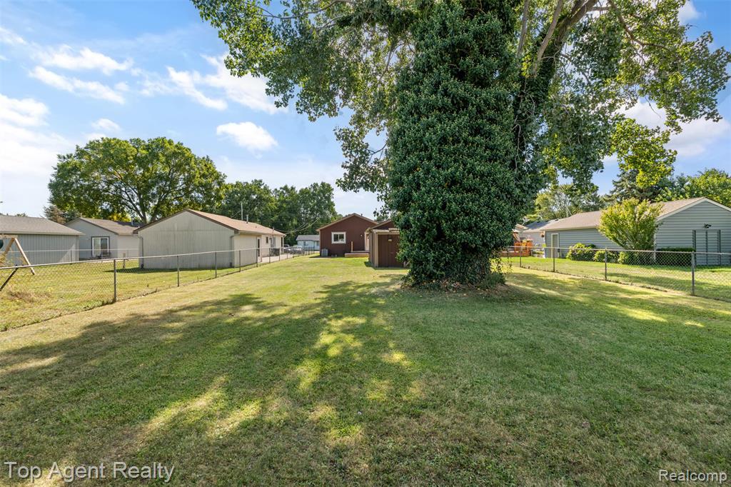 49431 Fuller Road, Chesterfield, MI — Photo 25