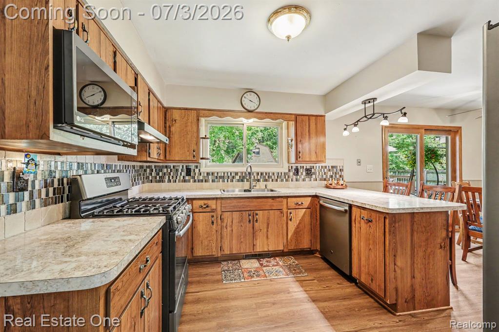 400 Juliet Drive, Almont, MI 48003 — Photo 7