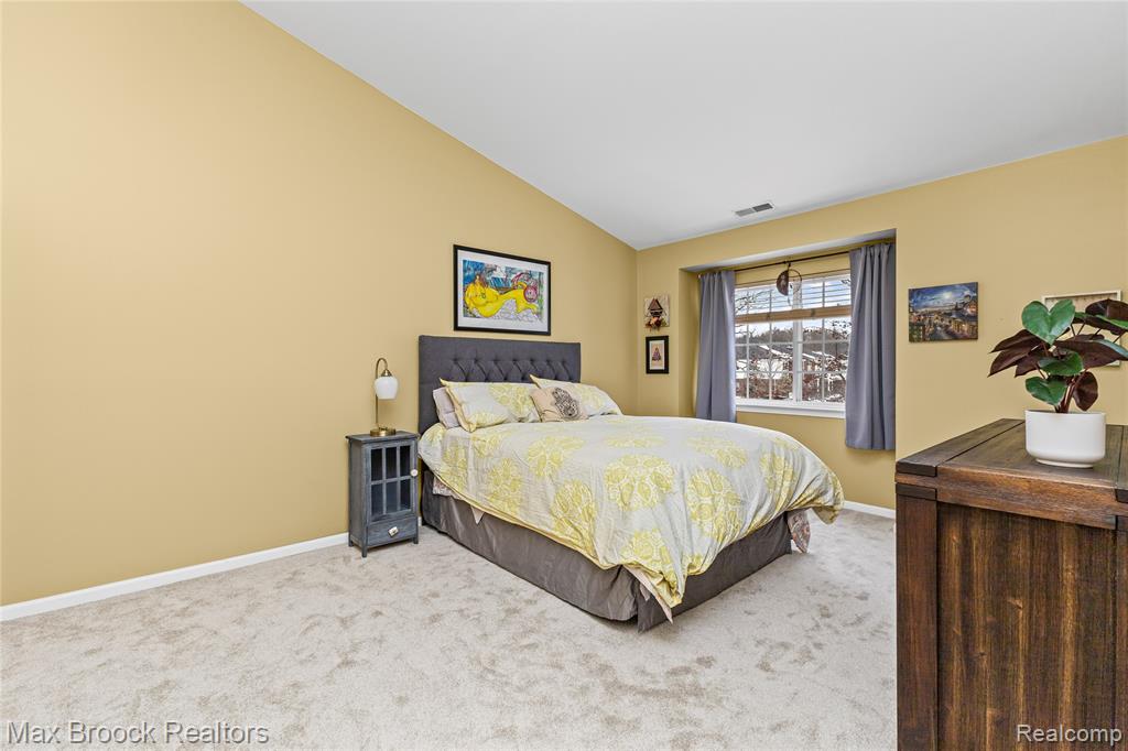5817 Twin Oaks Drive, Sterling Heights, MI 48314 — Photo 22