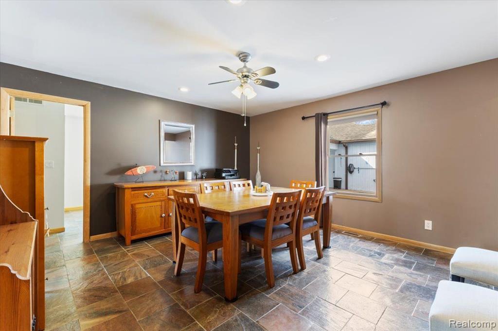572 CASEMER Road, Lake Orion, MI — Photo 32
