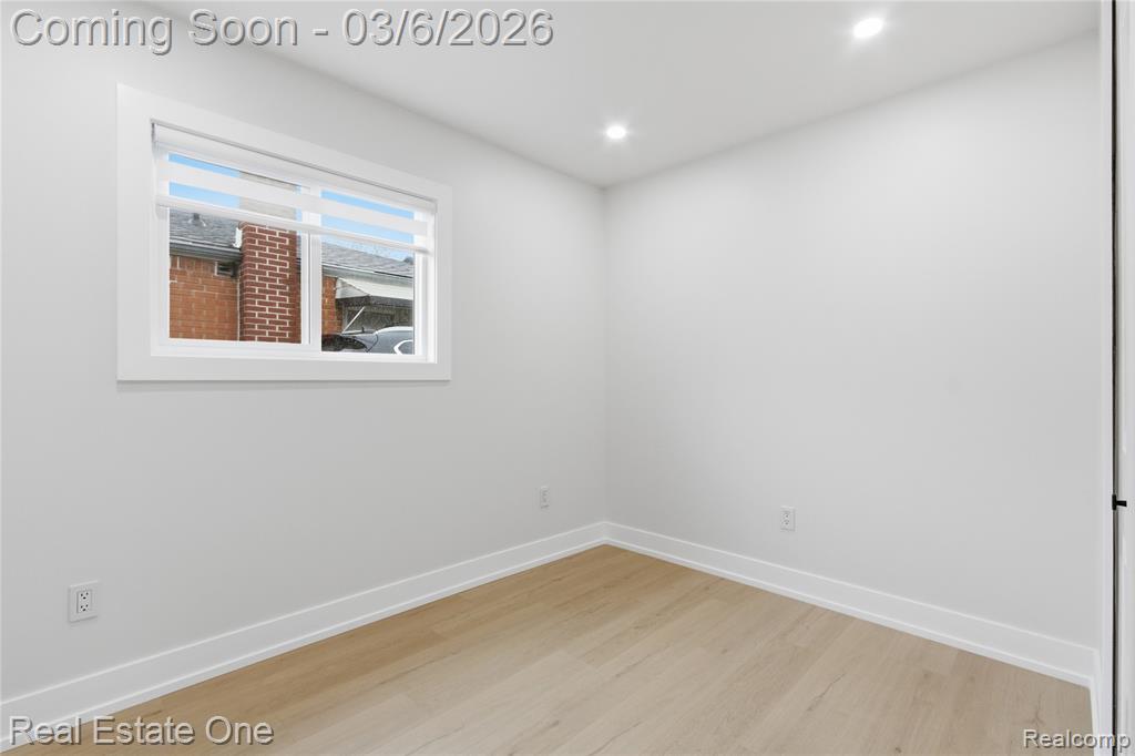 5008 McKinley Street, Dearborn Heights, MI 48125 — Photo 13