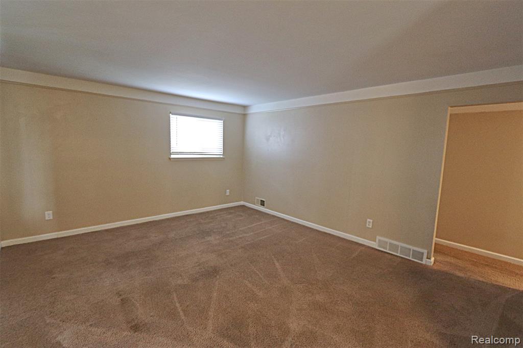 8250 N Henry Ruff Road, Westland, MI — Photo 9